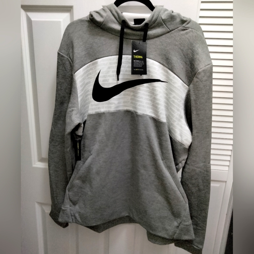 Men's Nwts Nike therma hoodie